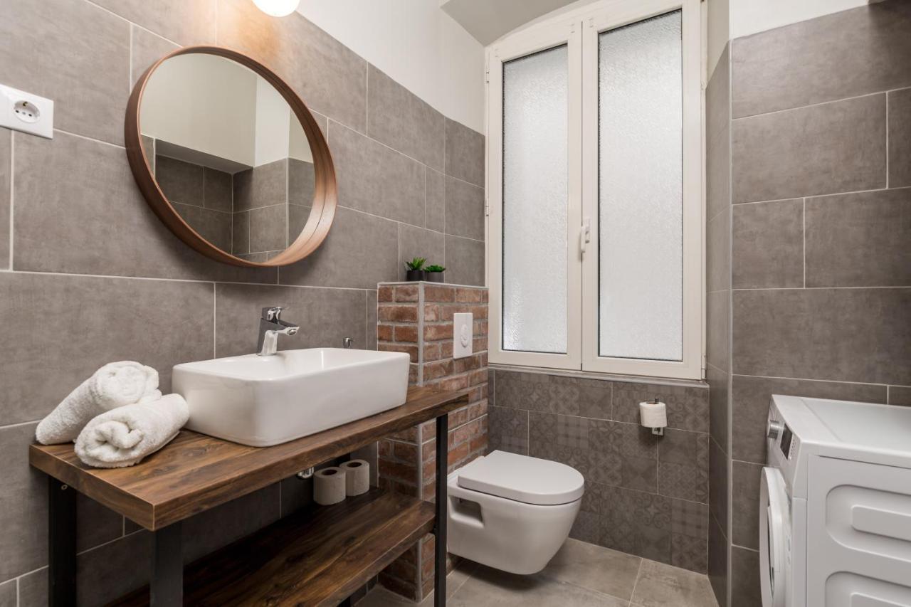 Apartments Porto Marina 2 Рийека Екстериор снимка